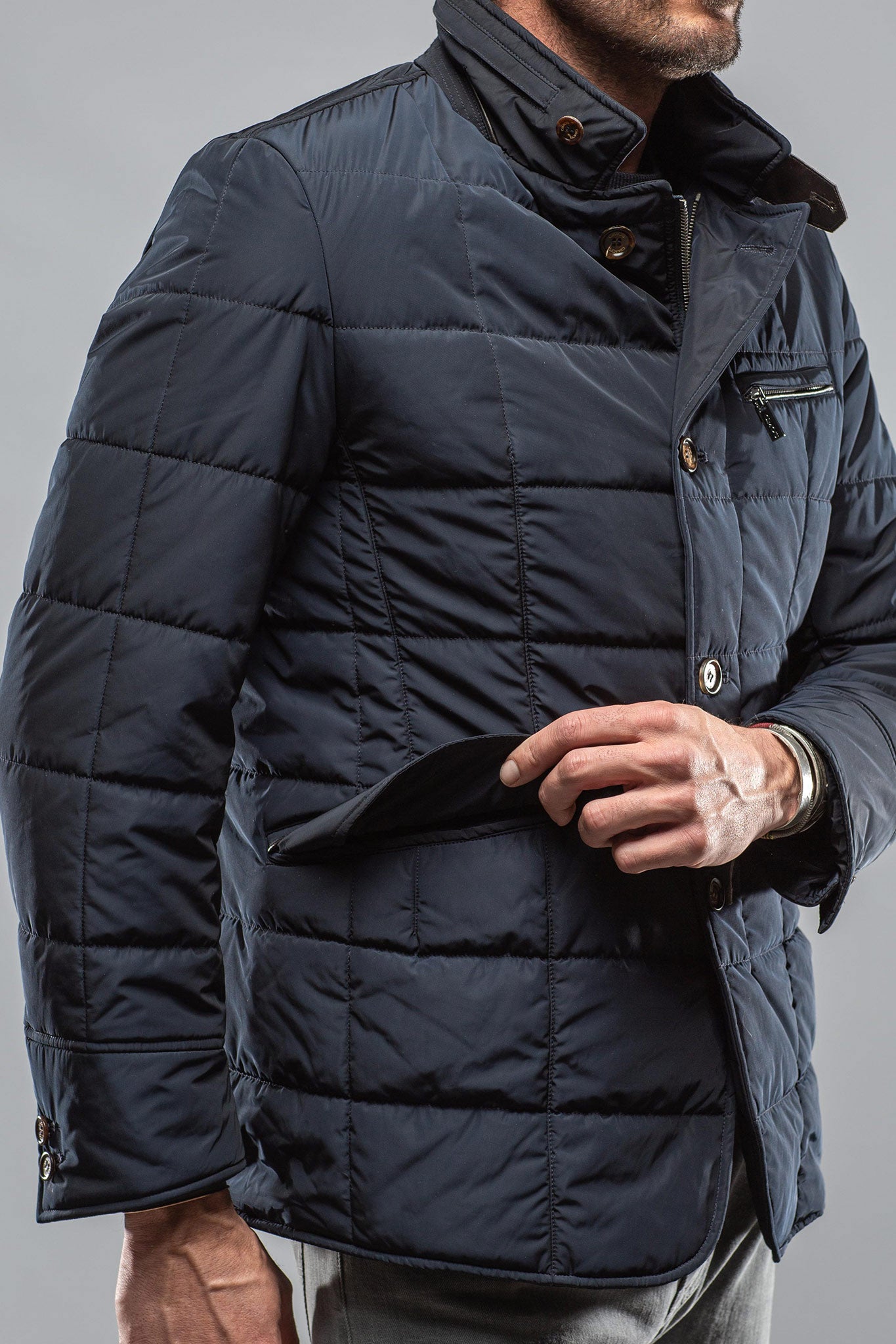Easton Quilted Jacket In Navy